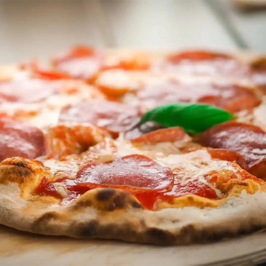 Pizza mit Salami
